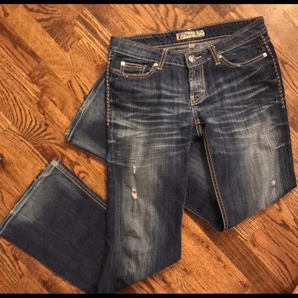 BKE Madison Distressed Bootcut Jeans - Picture 1 of 15